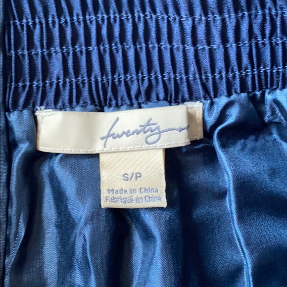 NWOT Navy Mini Skirt with Pockets - Picture 3 of 4